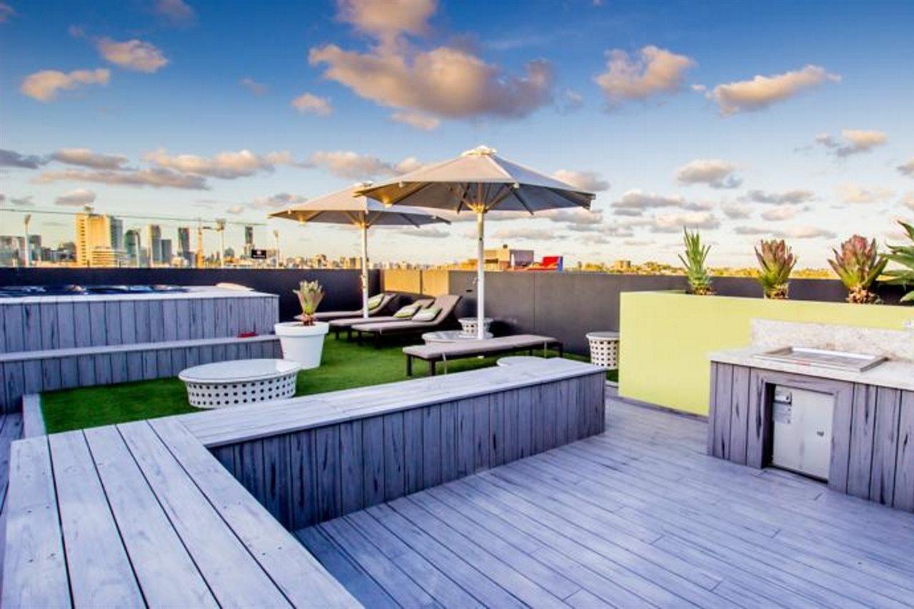Eastwood Aparthotel